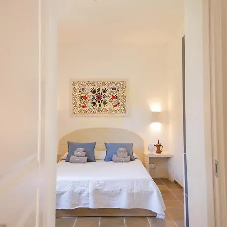 Td Ricchiari Traditional With Designer Pool * Montalbano (Apulia)